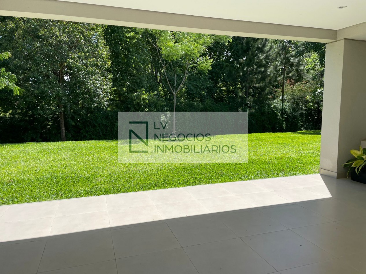 CASA EN LA ANGOSTURA