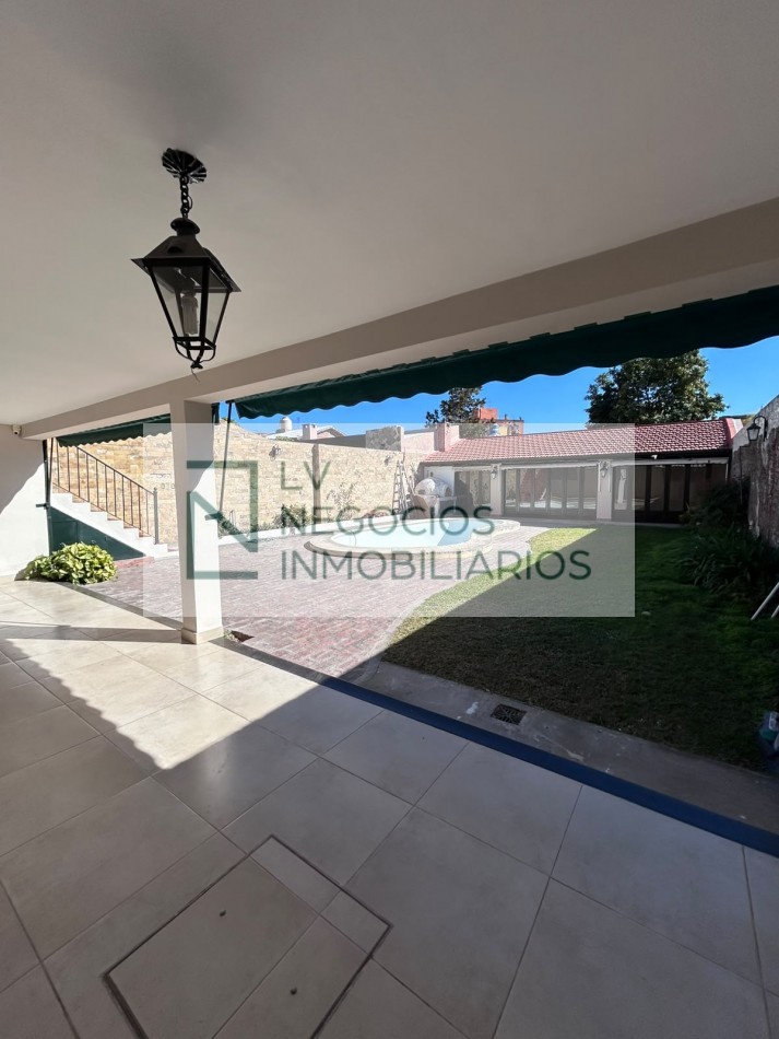 Casa Tres Cerritos