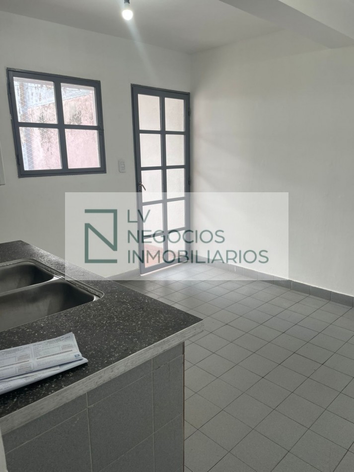 Departamento los Juncaros 350, Coperativa Bancaria