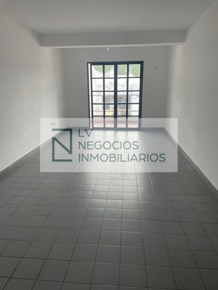Departamento los Juncaros 350, Coperativa Bancaria